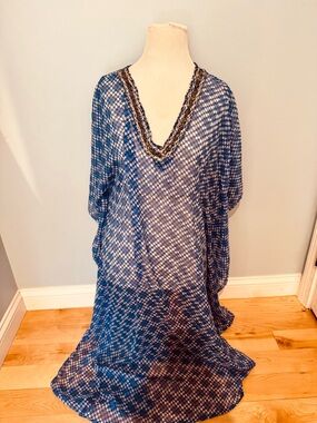 GORGEOUS SWIM COVER UP!! ❤️😍😍Sol & Mer Blue Printed V-Neck Tunic